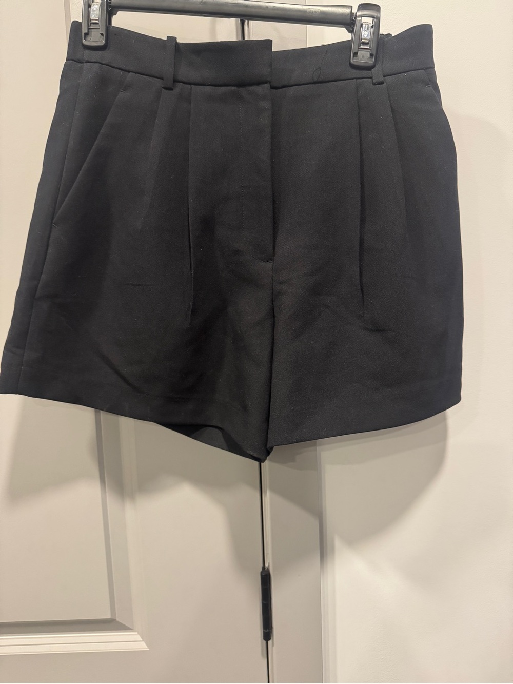 Abercrombie & Fitch Black High-Waist Tailored Shorts